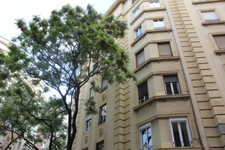 Rent Flat  Calle conde de altea. Piso reformado en el corazón de conde altea  ideal para inversor