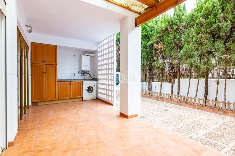 Foto aa18a9b6-81f3-43c8-9221-be6bb99ff291. Casa adossada amb aparcament a Mas Camarena Bétera