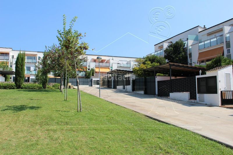 Foto c92a478d-7661-45b9-be26-91c7430a24f3. Casa adossada amb calefacció aparcament piscina a Bétera