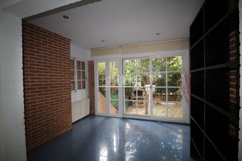 Foto 8d2e9788-5c2b-46cb-a3ac-91847bd3644f. Casa adossada amb calefacció aparcament piscina a Bétera
