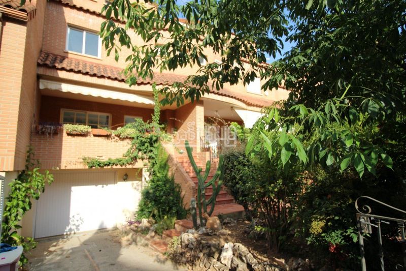 Foto bad0a2b6-b059-4e3f-bb44-1d58063d36dd. Casa adossada amb calefacció aparcament piscina a Bétera