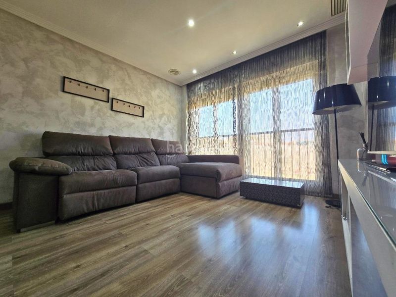Foto e34a900a-ef9e-4d94-ba50-82baa7e7eb13. Rent flat with heating parking in El Toscar Elche / Elx