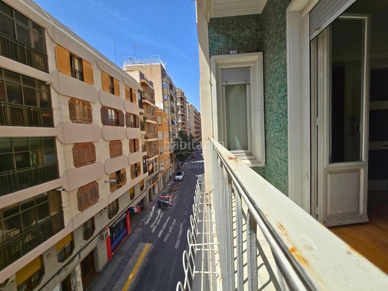 Foto 142a6b9b-d703-49f5-b2d7-9c000cb2c859. Alquiler piso alquiler vivienda Centro. en Centro Elche / Elx
