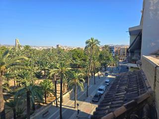 Location Appartement à El Raval - Portes Encarnades. Amplio y luminoso piso en elche con vistas a huerto de palmeras