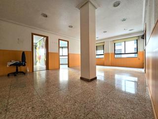 Lloguer Local Comercial a Centro. Alquiler entresuelo comercial en pleno centro de elche