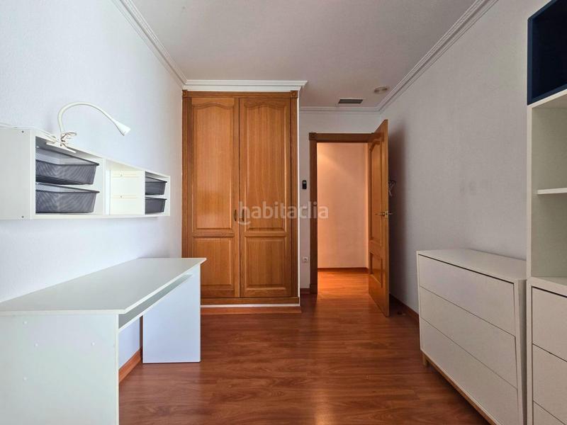 Foto c7688fdb-7b64-484b-9f7d-4be59adf1615. Rent flat in Centro Elche / Elx