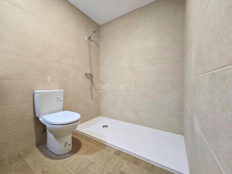 Foto 3f2fd729-e47e-4bef-a435-b10f5008f821. Location appartement dans calle espronceda 9 dans Sector V Elche / Elx