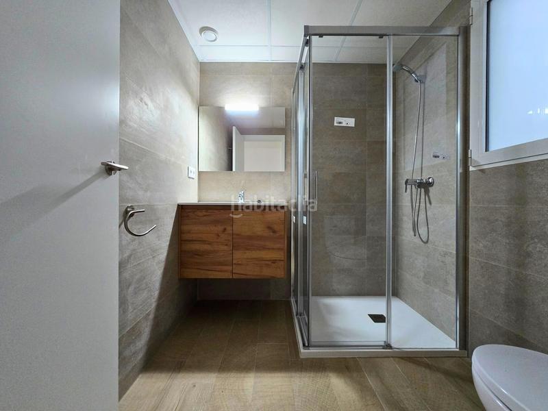 Foto a5b951e6-823c-4c95-8f59-255db48b5a18. Miete etagenwohnung in calle espronceda 9 in Sector V Elche / Elx