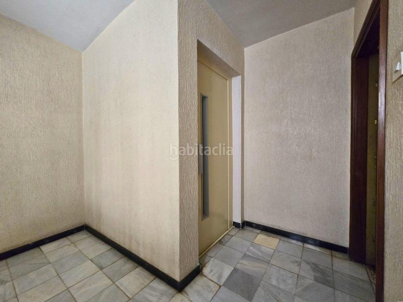 Foto f9a6d8de-e1f3-4b7f-b96e-5ad12e3c2b97. Pis a Reina Victoria - Miguel Hernández Elche / Elx