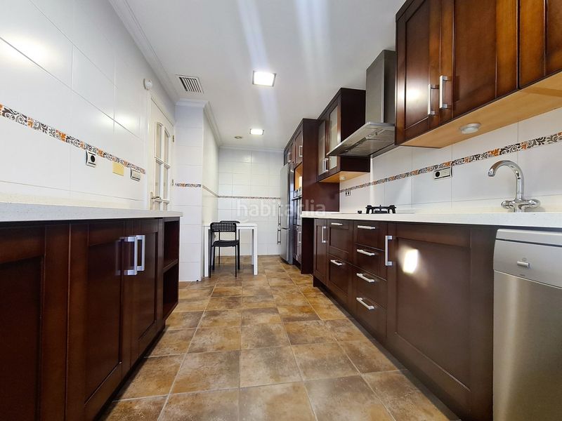 Foto 0c1ef6db-f4b6-4371-8ea8-b4762efecf05. Rent flat in Centro Elche / Elx