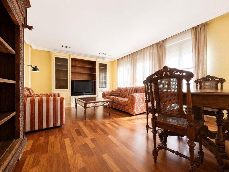 Foto 9563096b-b9da-4e1f-9107-acf9d8f5fb27. Rent flat with heating in Centro Elche / Elx