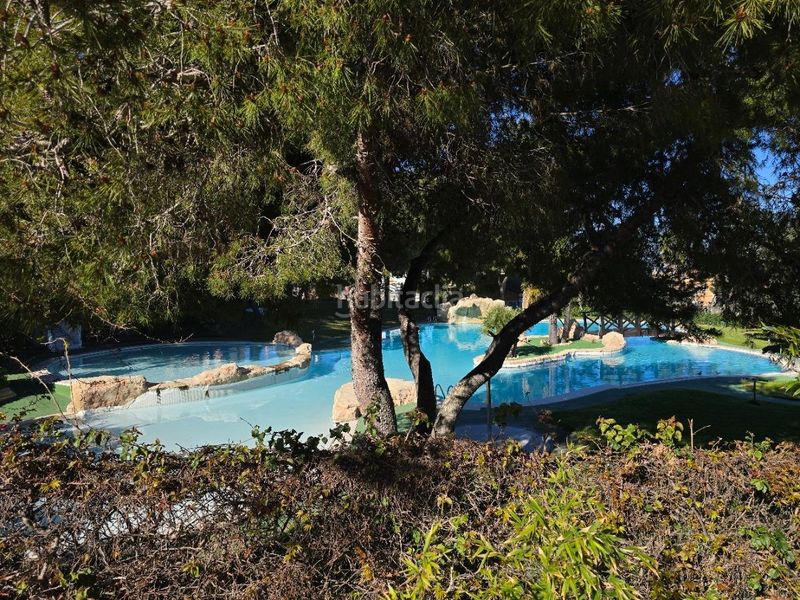 Foto d6ab3ab2-3494-48d4-9647-77da2ce12ba2. Xalet amb piscina a Centro Santa Pola