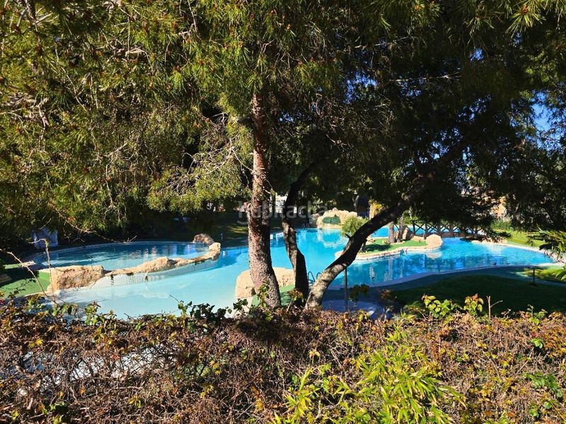 Foto eac1d9a7-7229-4c3c-a3e3-7a33b7fb1220. Xalet amb piscina a Centro Santa Pola