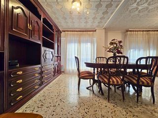 Flat in El Toscar. Amplia vivienda zona toscar