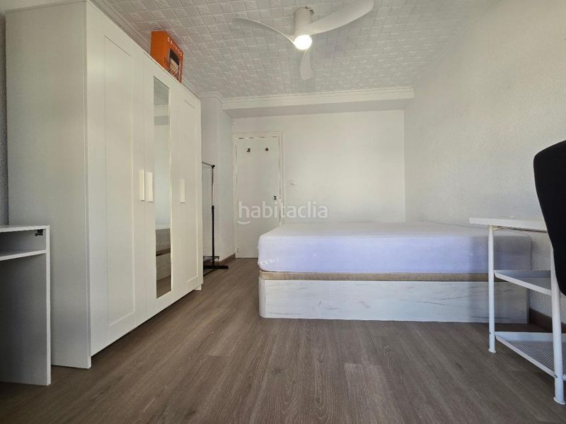 Foto 65a0b94f-8509-4973-a5a7-1471f5983815. Rent flat in Centro Elche / Elx
