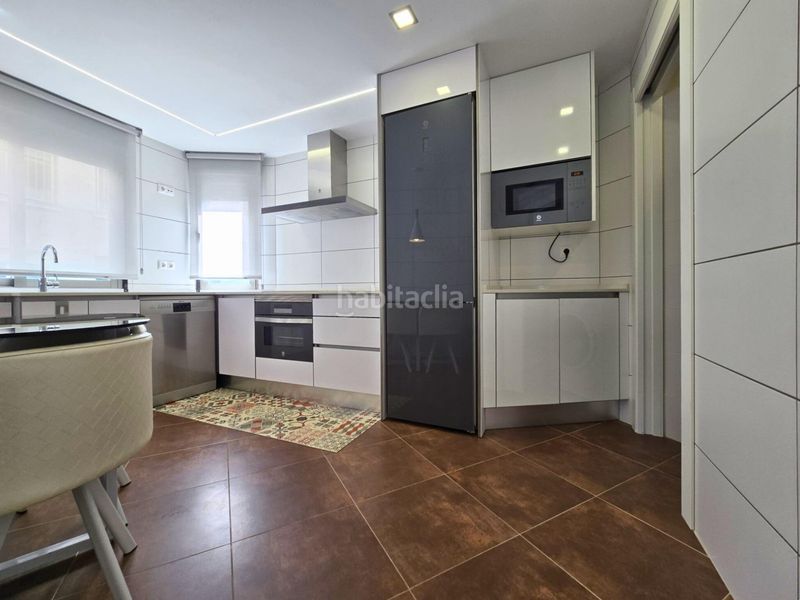 Foto 79d8974f-8332-4c4f-91ce-dea102d133e0. Alquiler piso alquiler pleno centro si buscas comodidad, ésta es tu casa. en Elche / Elx