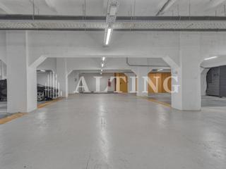Lloguer Aparcament cotxe a Carrer balmes 433. Plazas de parking para moto de alquiler en edificio rehabilitado
