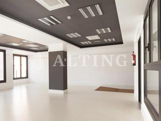 Location Bureau  Madrid. Fantásticas oficinas de 106m en alquiler junto al camp nou