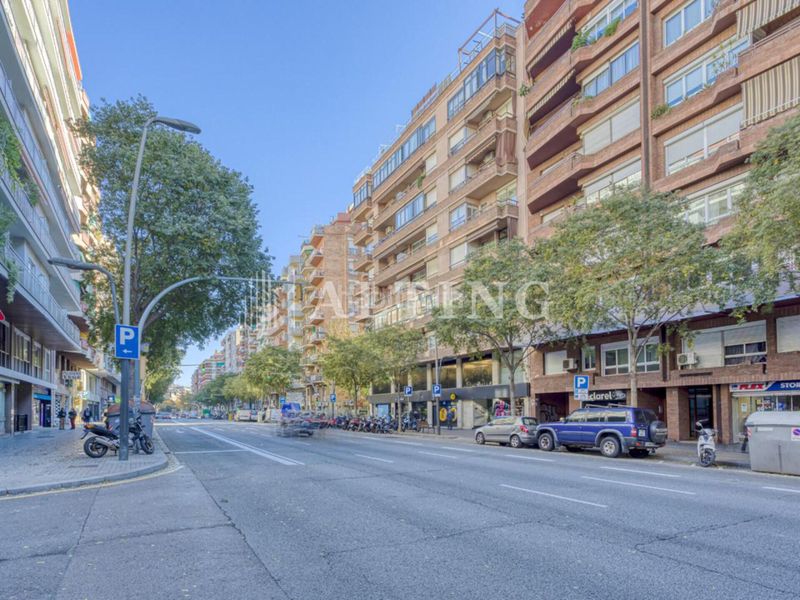 Foto 62605401-98a9-4c2e-bd05-e8b7dfe18190. Aparcament cotxe a Sant Ramon - Maternitat Barcelona