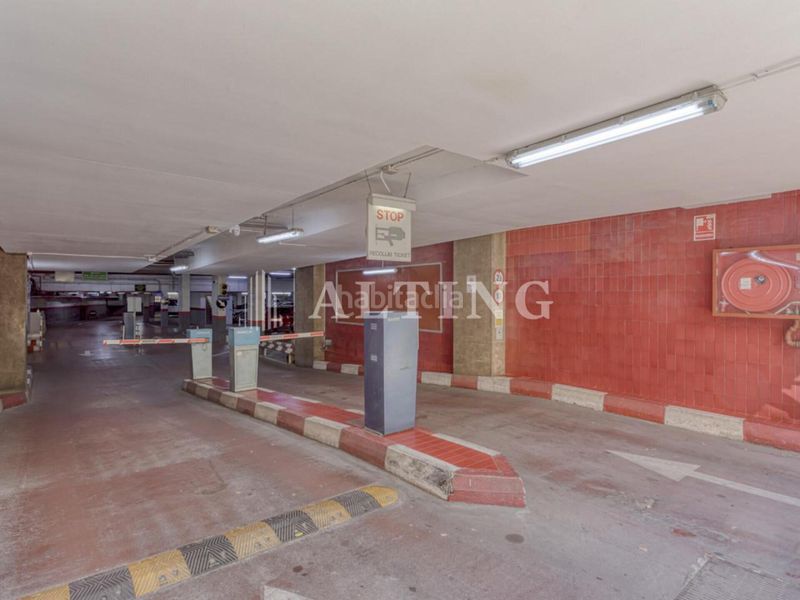 Foto a8d717e8-b63f-49be-bf4a-d2c88d1a4b39. Aparcament cotxe a Sant Ramon - Maternitat Barcelona