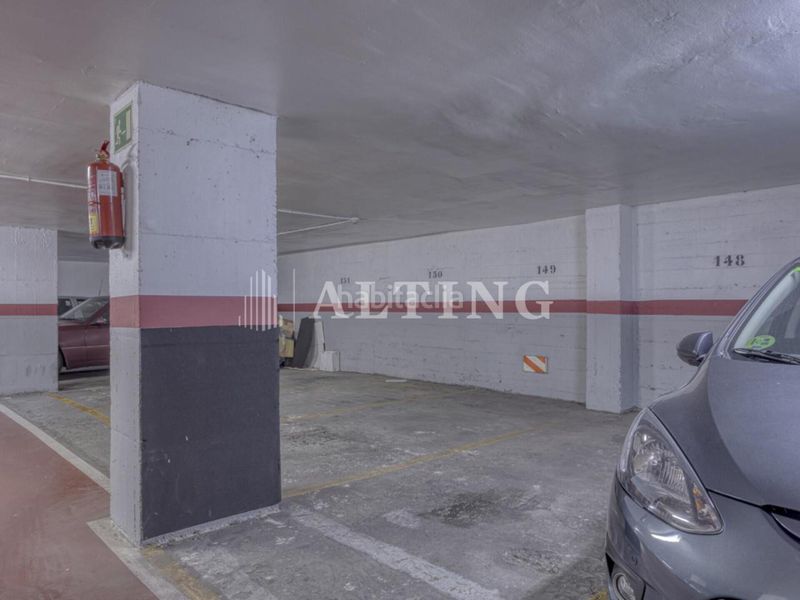 Foto e3c26c92-780a-4df4-b3aa-a256f529eb0f. Aparcament cotxe a Sant Ramon - Maternitat Barcelona