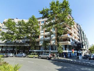Lloguer Aparcament cotxe a Carrer ganduxer 34. Plaza de parking de moto en alquiler en edificio residencial en