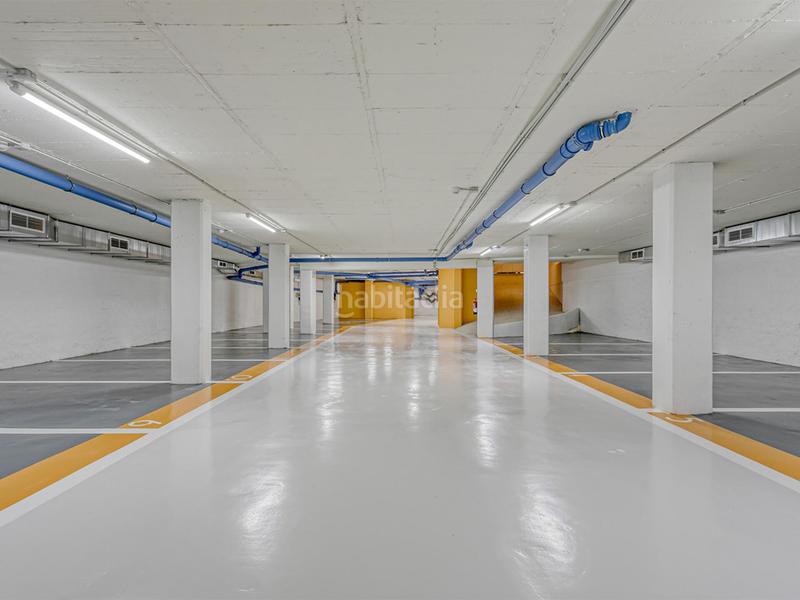 Foto c64c702f-df55-4d19-875d-60bf831b2d11. Rent car parking in carrer alfons xii 10 in Sant Gervasi - Galvany Barcelona