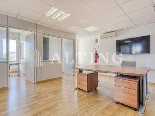 Lloguer Oficina  Diagonal. Oficinas de 60m en alquiler con terraza de 25m en avenida diagon