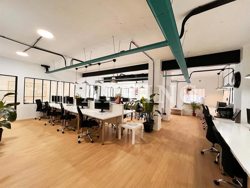 Foto b40ca3f4-d8ce-4aa5-8843-7a04f6754c01. Location bureau avec chauffage dans El Camp d´en Grassot i Gràcia Nova Barcelona