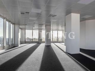 Rent Office space  Carrer tarragona. Luminosas oficinas en alquiler a 5 minutos de la estación de san