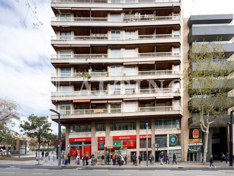 Foto 1cbd9c94-5c14-4c9b-b4f8-d99abeed37d4. Alquiler oficina espaciosas oficinas en alquiler en plaza lesseps en Barcelona