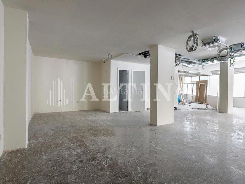 Foto f416b019-1221-4aa8-9ddf-805323591de1. Alquiler oficina espaciosas oficinas en alquiler en plaza lesseps en Barcelona