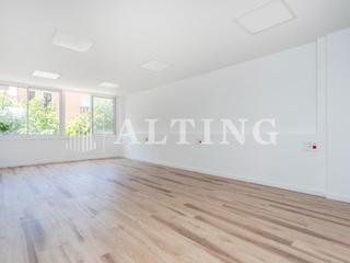 Bureau  Carrer pintor tapiró. Espectaculares oficinas en venta muy próximas al camp nou