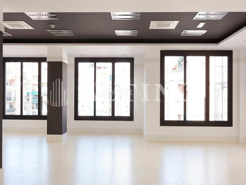 Foto b3aed12a-4735-4d4f-a4d5-4d12104d9cea. Rent office space with heating in Sant Ramon - Maternitat Barcelona
