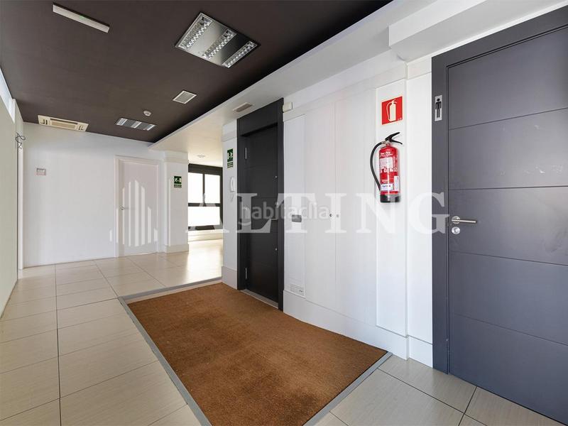 Foto 4d121909-3712-4d91-bc18-86bc2e26ef6d. Rent office space with heating in Sant Ramon - Maternitat Barcelona