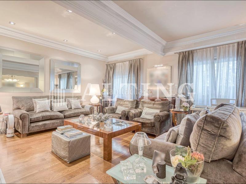 Foto 413f35f9-0547-4f39-a2d5-ea85566b9e44. Piso exclusiva vivienda con gran terraza en finca catalogada en Barcelona