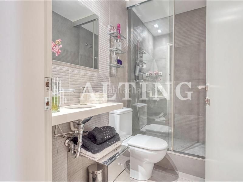 Foto b053ece4-0d9d-4e20-bc3b-3ad84d0cf68a. Piso exclusiva vivienda con gran terraza en finca catalogada en Barcelona