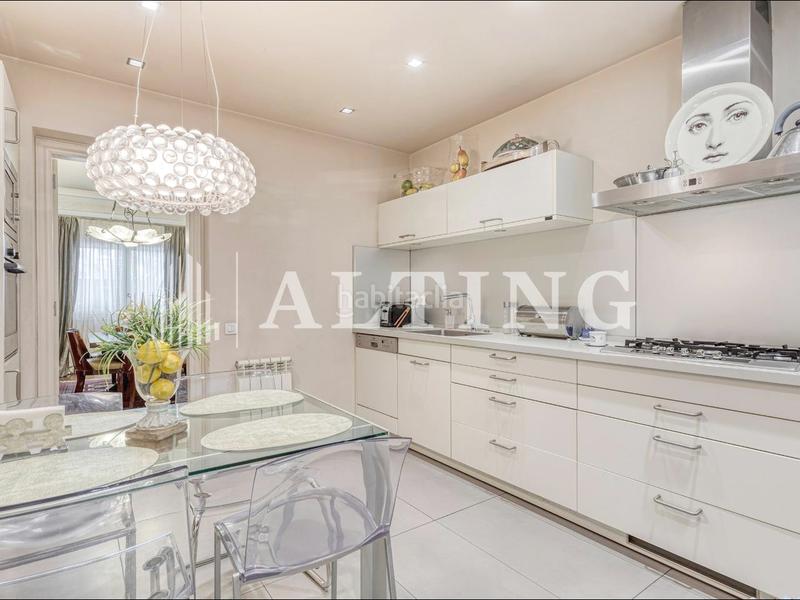 Foto fe2c388a-c72f-47d0-8b9c-60203163c7b4. Piso exclusiva vivienda con gran terraza en finca catalogada en Barcelona