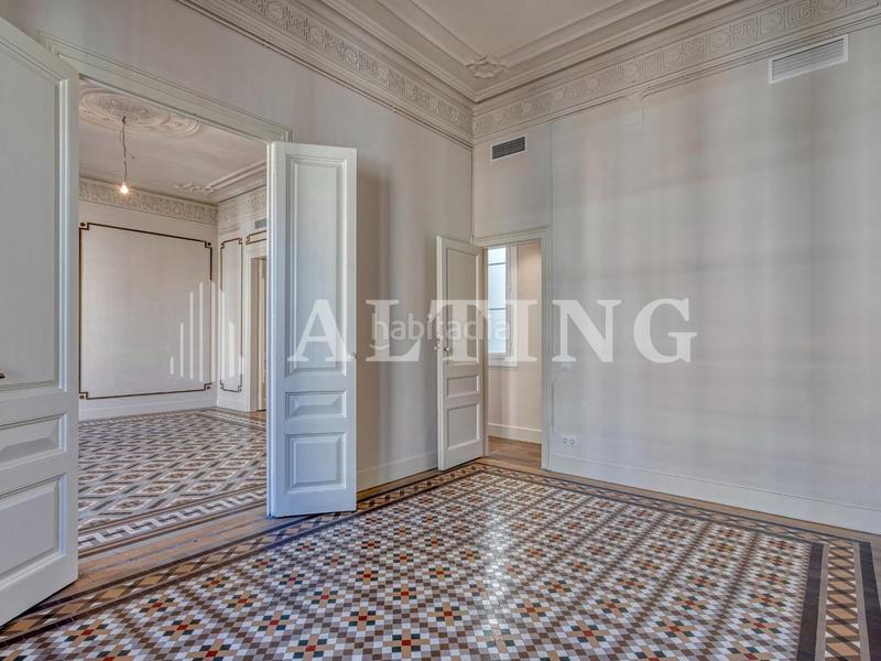 Foto a10d8ebc-8da5-47c0-8555-63df6b45dbed. Rent office space with heating in Dreta de l´Eixample Barcelona