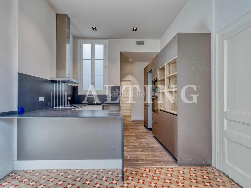 Foto df447785-98ab-484f-b3a0-5cb11b219200. Rent office space with heating in Dreta de l´Eixample Barcelona