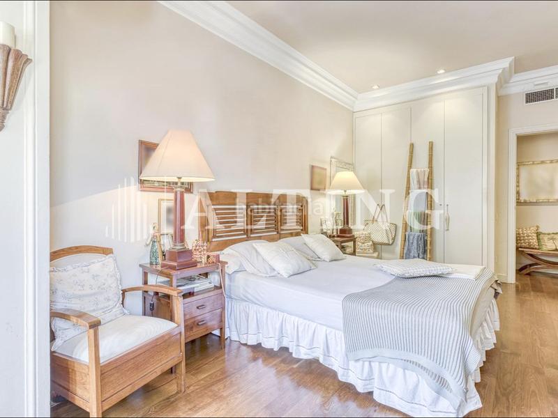 Foto 654774f7-2727-4fd5-8c73-757fa4400408. Oficina potencial oficina con gran terraza en venta en sant gervasi en Barcelona