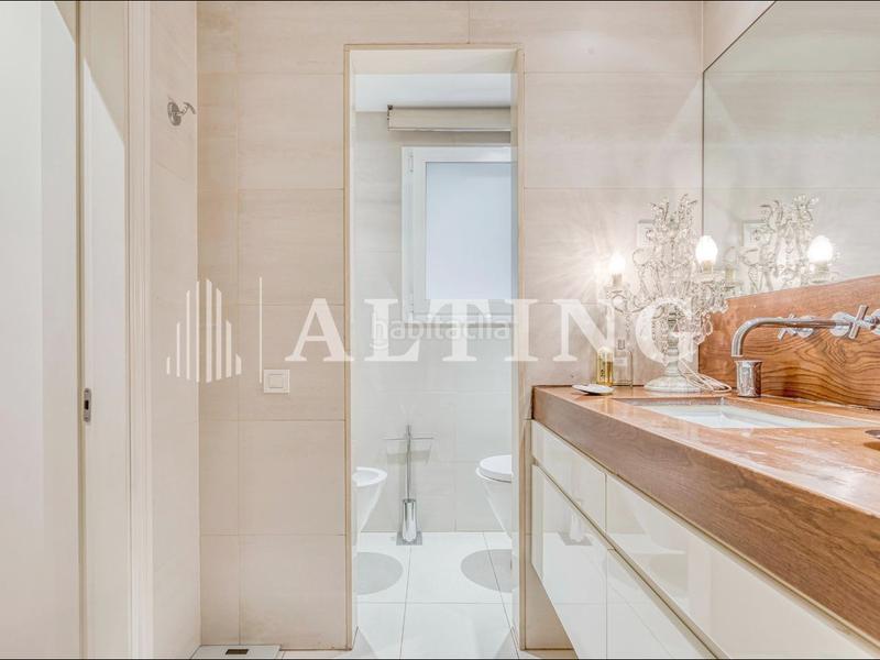 Foto 67ab49e3-dda8-4665-94c5-60e3861ec534. Oficina potencial oficina con gran terraza en venta en sant gervasi en Barcelona