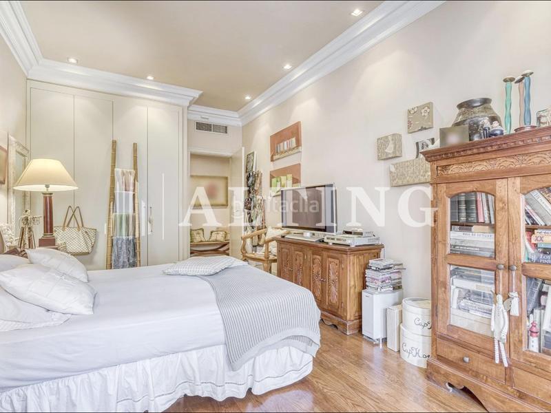 Foto d09f50de-8cfd-4cac-985f-857679767c2d. Oficina potencial oficina con gran terraza en venta en sant gervasi en Barcelona