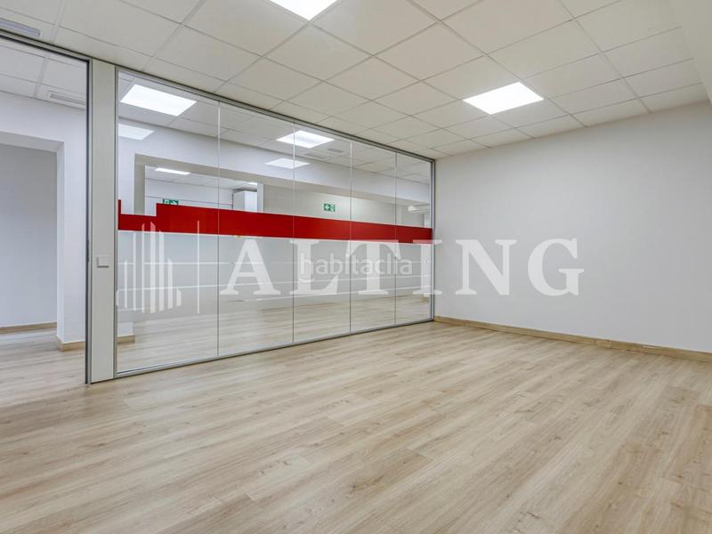 Foto 37016498-0457-43b7-bbaf-b4813a5fdc6b. Rent office space in calle travessera de les corts 241 in Barcelona