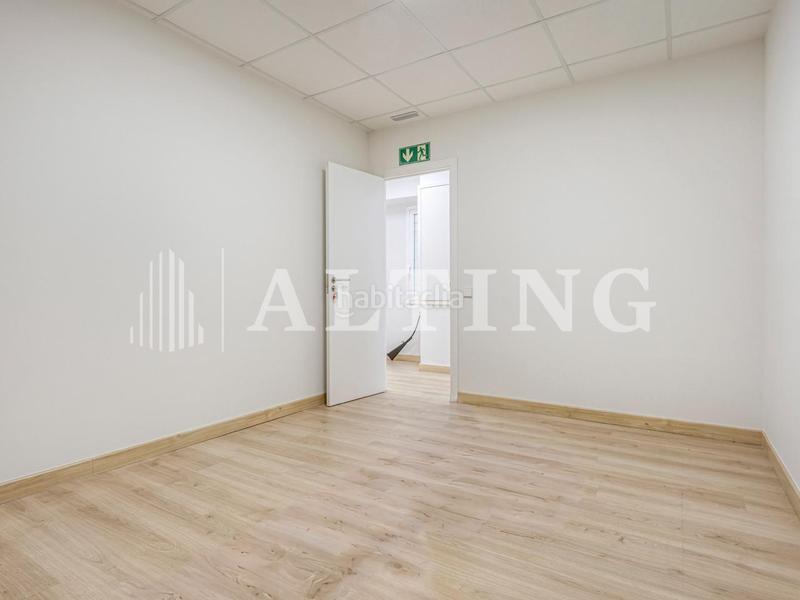 Foto 6e08a475-1ac9-46ed-b2c6-768cfa43c3ef. Rent office space in calle travessera de les corts 241 in Barcelona
