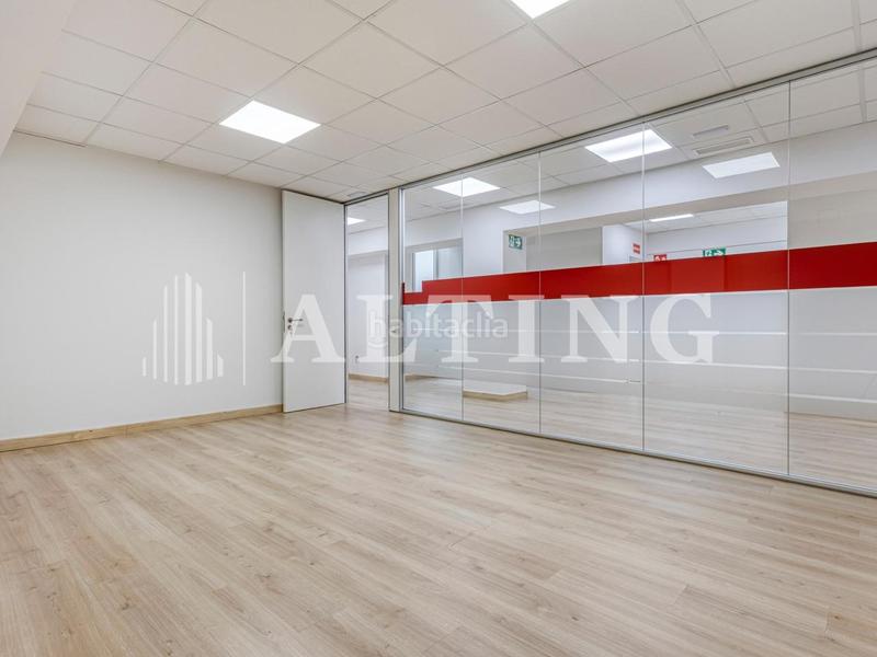 Foto 8c1c6c0c-0368-40c2-b51c-828884307c30. Rent office space in calle travessera de les corts 241 in Barcelona