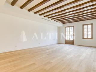 Piso  Carrer pau claris. Luminoso piso de 158m2 reformado a estrenar junto a paseo de gra