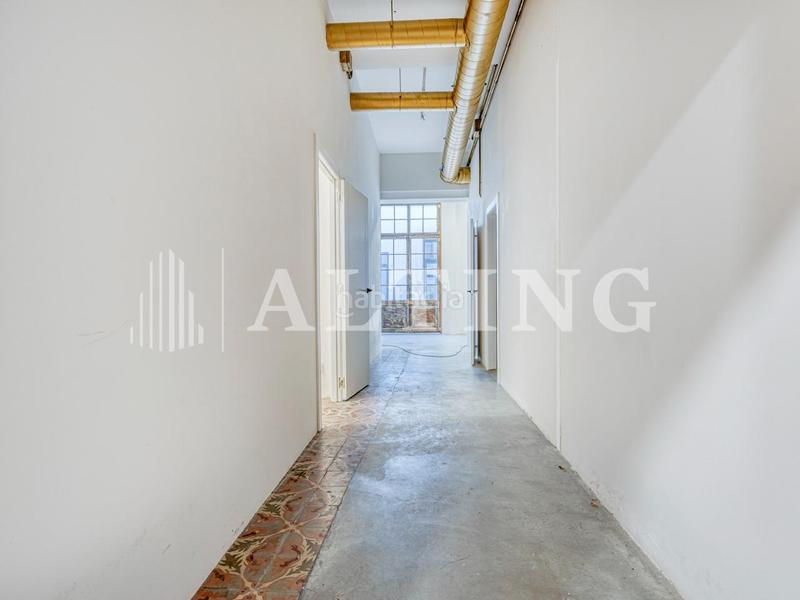 Foto c470c80e-c97f-4fa2-987c-1c5cbf7a0663. Location local commercial dans El Poble Sec - Parc de Montjuïc Barcelona