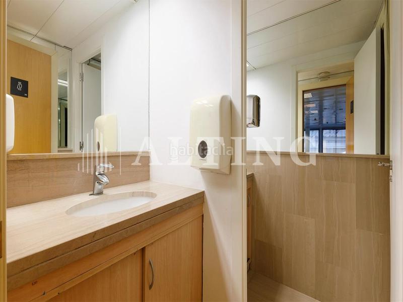 Foto 653364bf-26f4-445c-bad7-87959304f9be. Lloguer oficina amb calefacció a Dreta de l´Eixample Barcelona