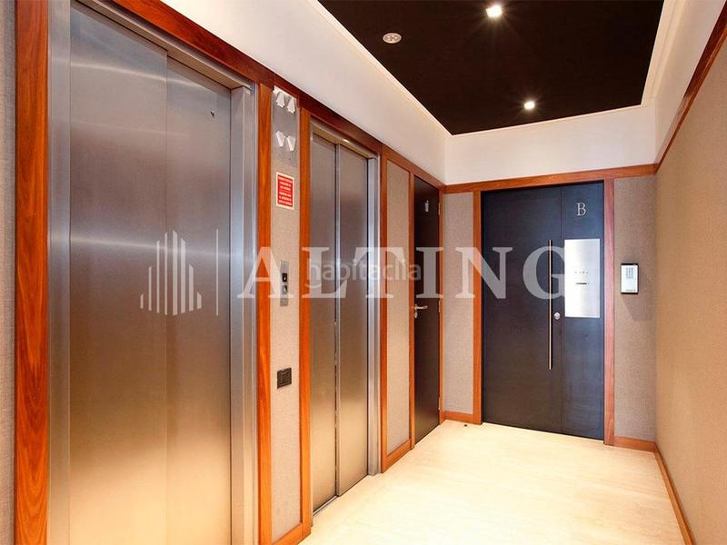 Foto b9a0a531-b0ab-4022-abef-4e661a52f04a. Alquiler oficina espaciosas oficinas en alquiler junto a sagrada familia en Barcelona